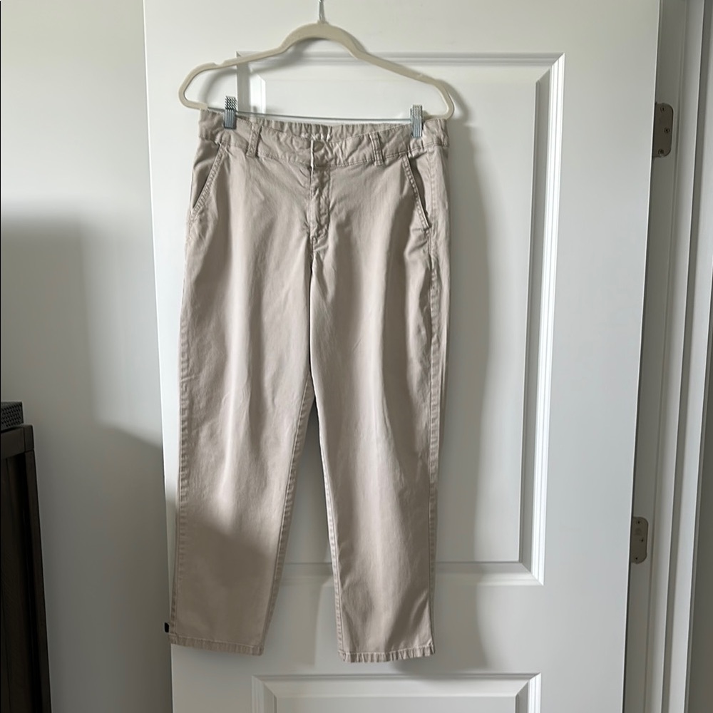 Sonoma Khaki Capri Pants Size 10